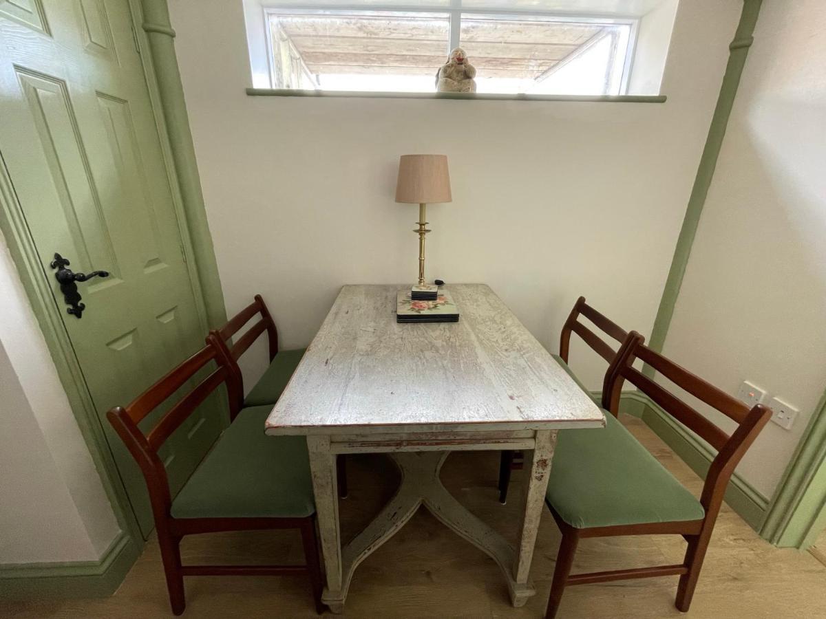 워튼 Hidden Gem In Heart Of Breckland 빌라 외부 사진